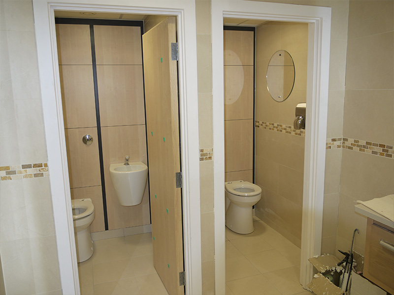 Cubicle Systems Installation and Refubishment by Stevens Washrooms