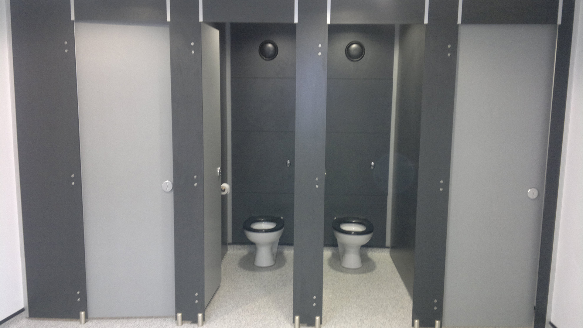 Stevens Washrooms - Commercial Washroom Installations - Laminated Cubicles
